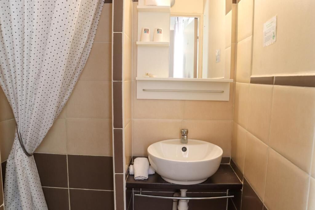 Photo of Bathroom in Celleneuve