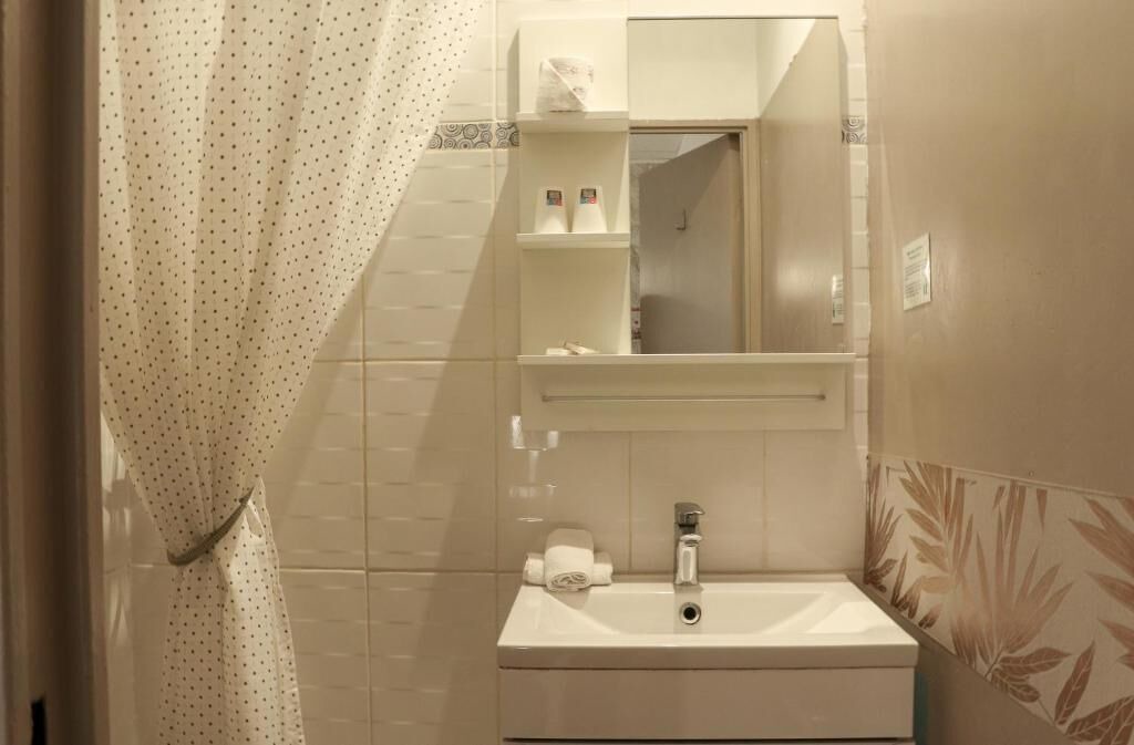 Photo of Bathroom in Celleneuve