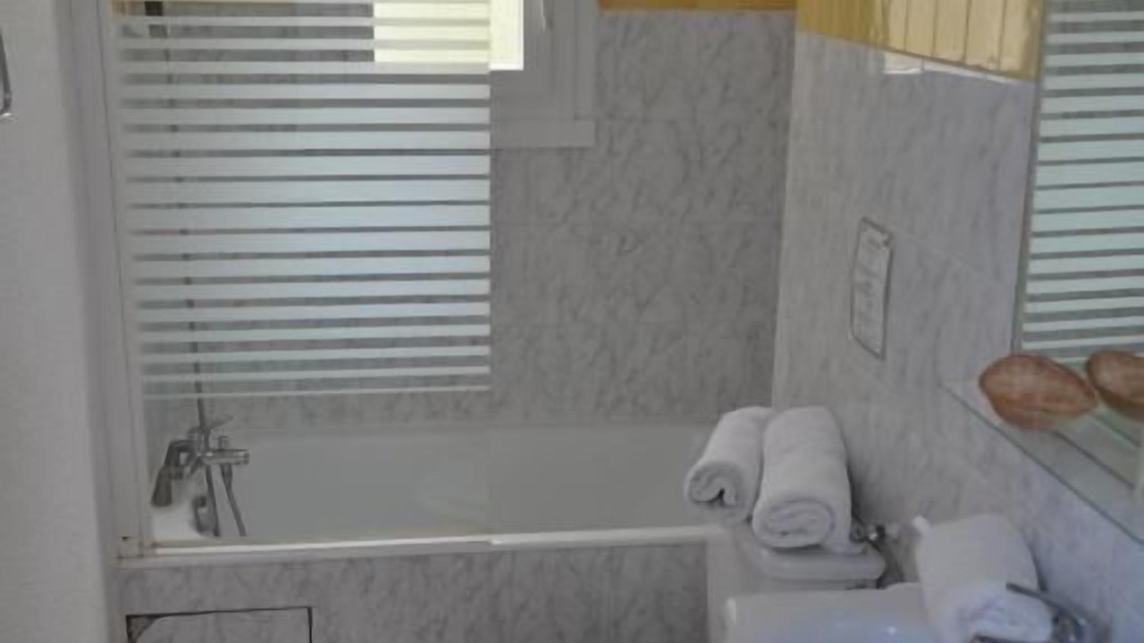 Photo of Bathroom in Lunel