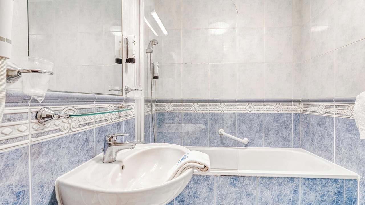 Photo of Bathroom in Brou