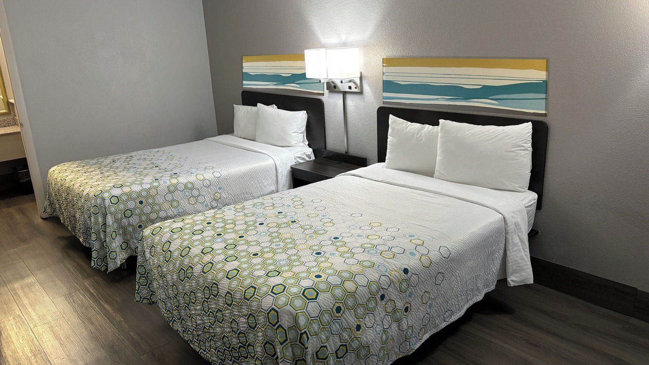 Photo of Bedroom in Lake Purdy