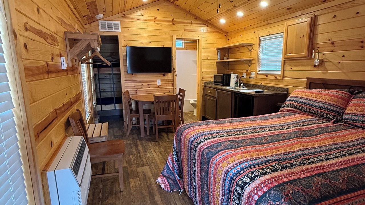 Photo of Bedroom in Hartwell