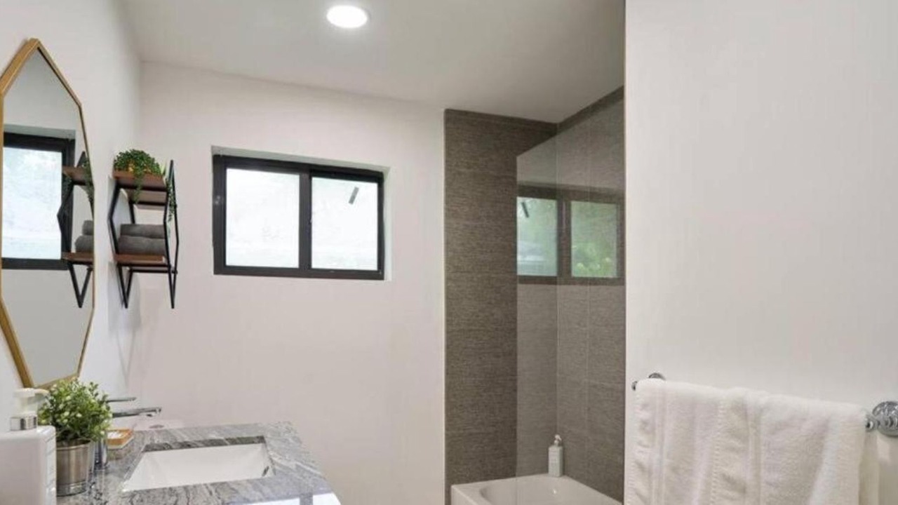 Photo of Bathroom in Emerald Hills