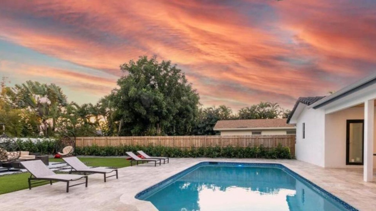Photo of Outdoor in Emerald Hills