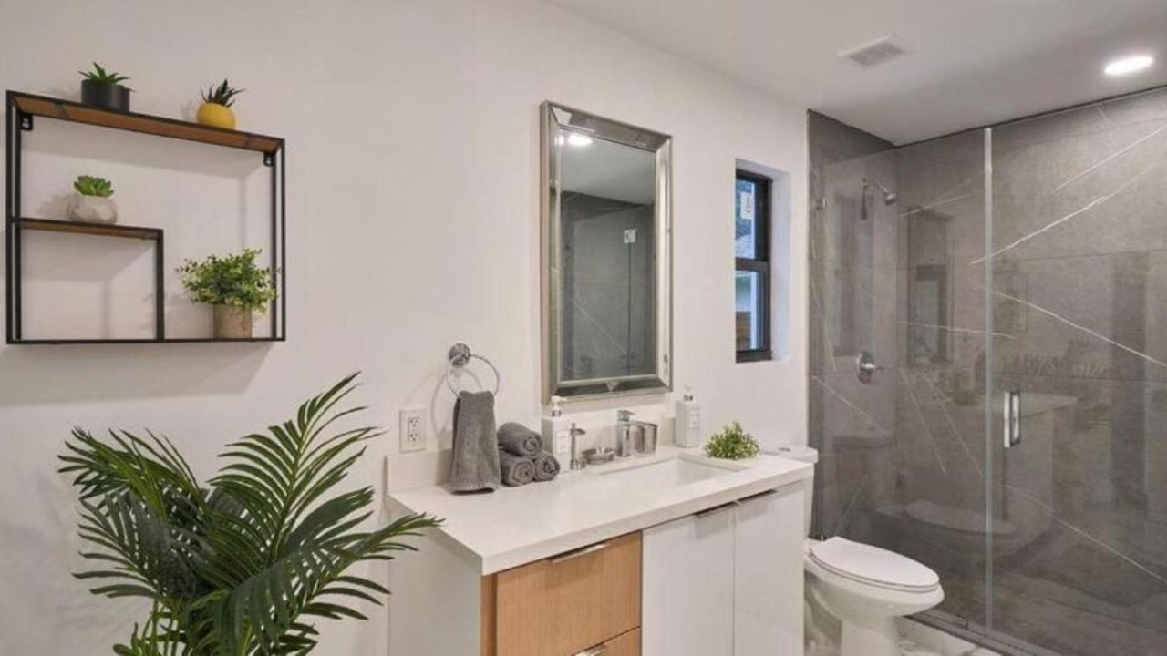 Photo of Bathroom in Emerald Hills