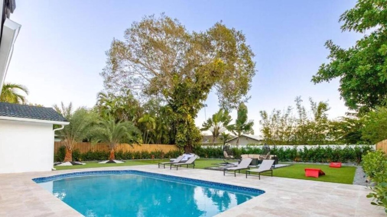 Photo of Outdoor in Emerald Hills