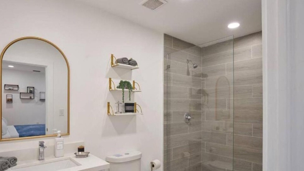 Photo of Bathroom in Emerald Hills
