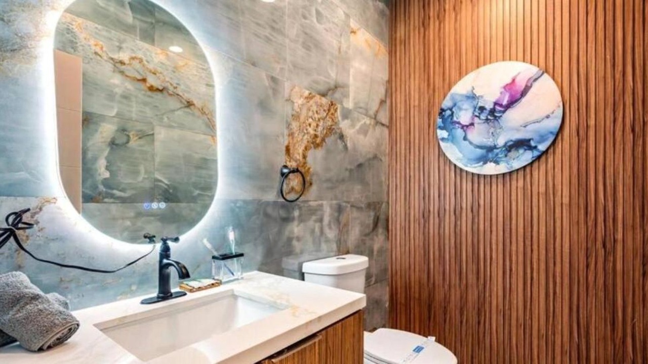 Photo of Bathroom in Golden Glades