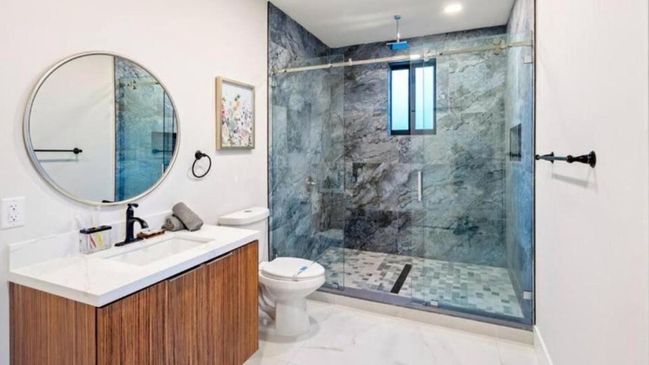 Photo of Bathroom in Golden Glades