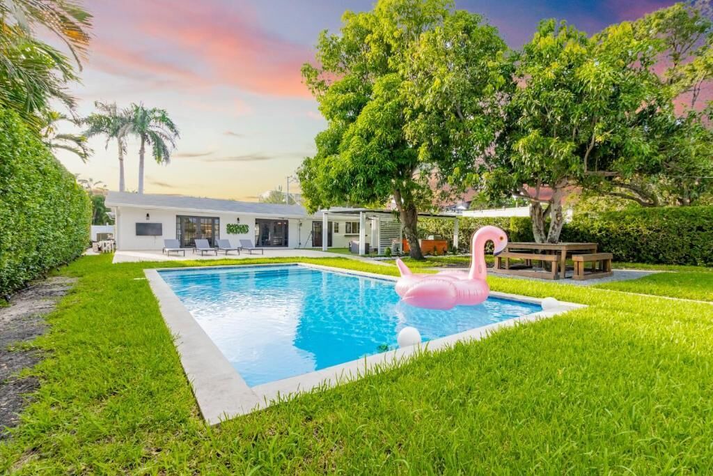 Photo of Outdoor in North Miami Beach