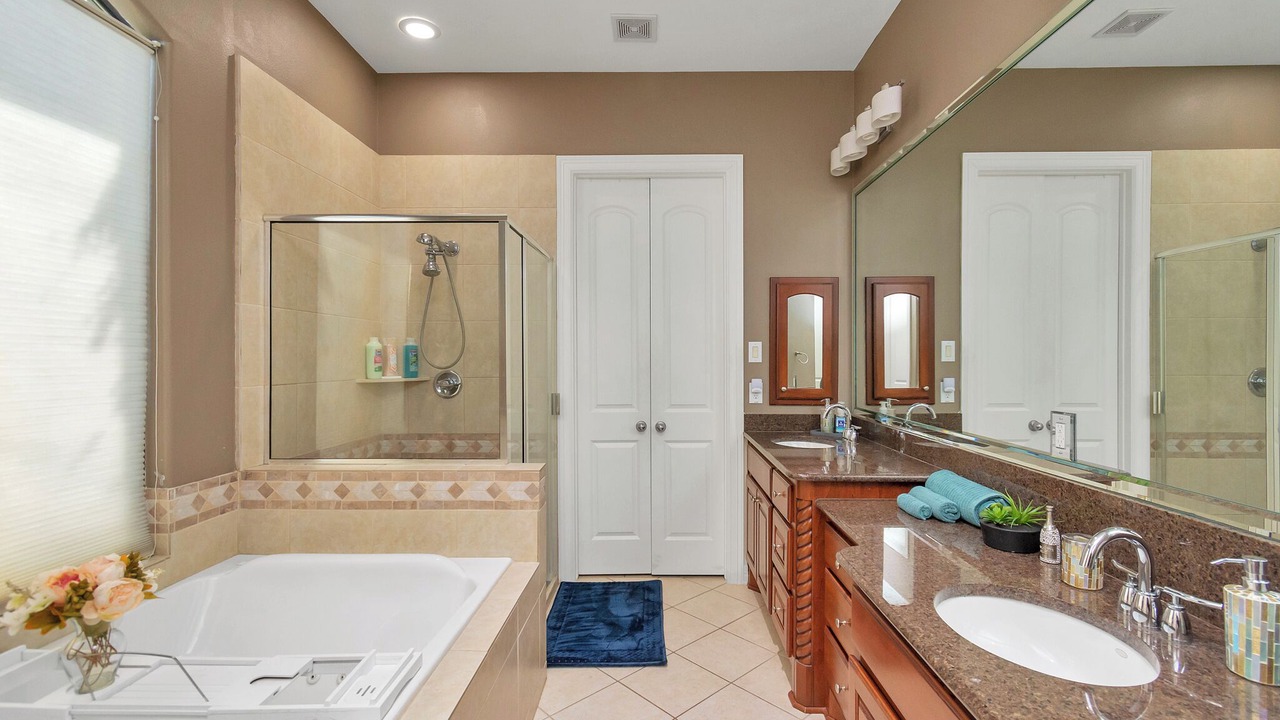 Photo of Bathroom in El Lago