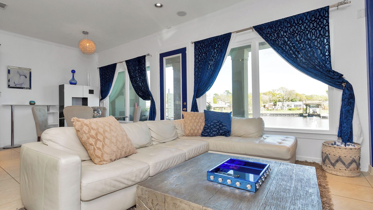 Photo of Livingroom in El Lago