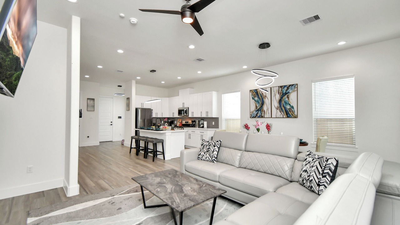 Photo of Livingroom in OST - South Union