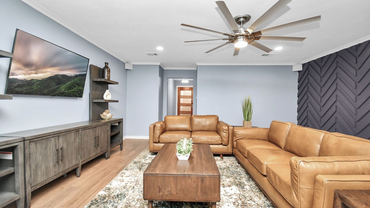 Photo of Livingroom in Friendswood