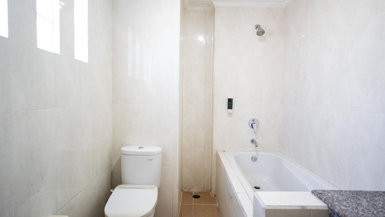 Photo of Bathroom in Siligita