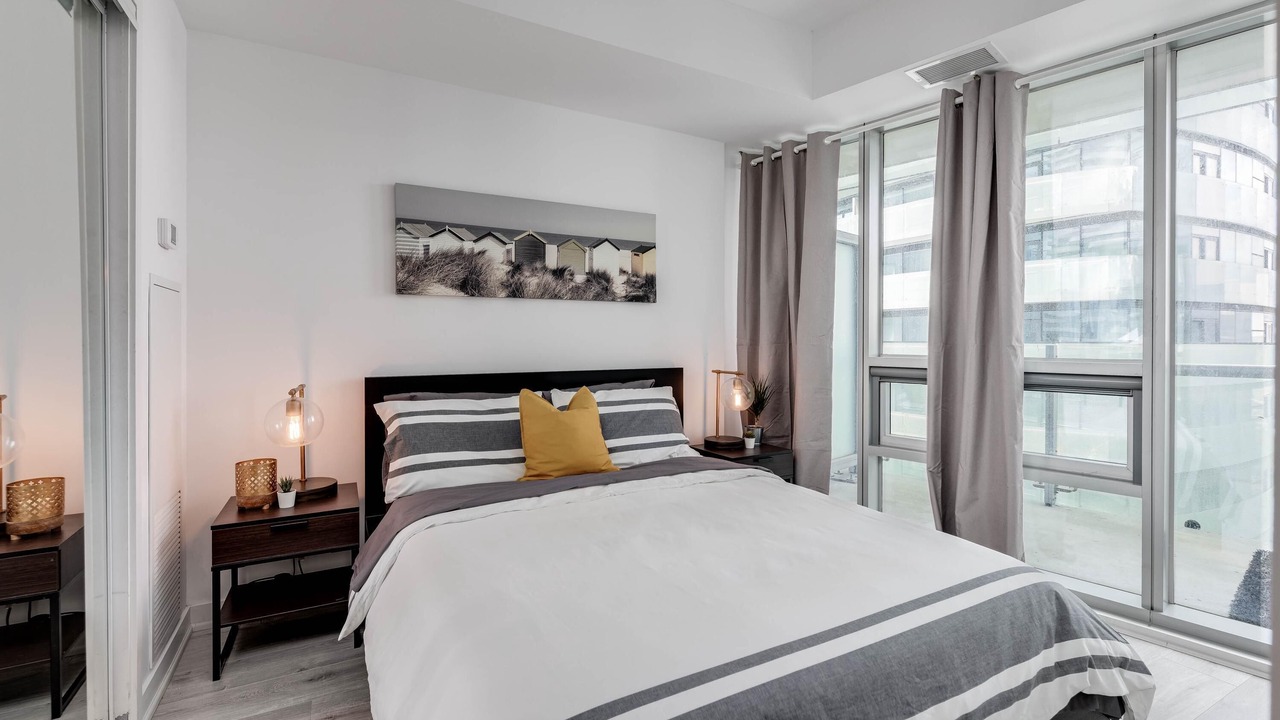 Photo of Bedroom in Toronto Entertainment District