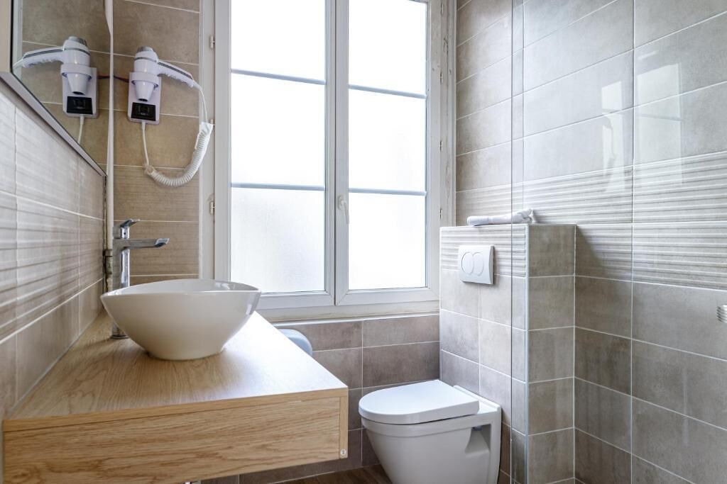 Photo of Bathroom in Carnot - Gailleton