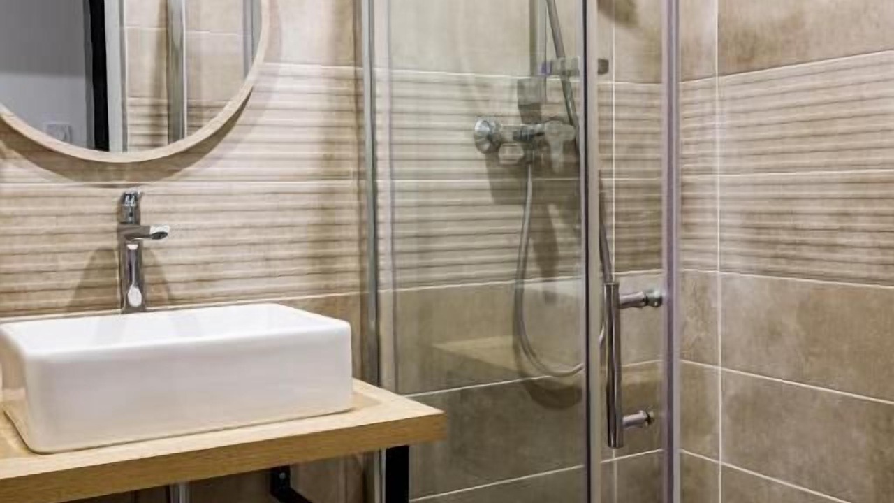 Photo of Bathroom in Carnot - Gailleton