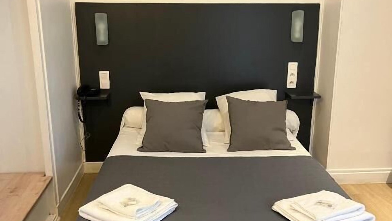 Photo of Bedroom in Carnot - Gailleton
