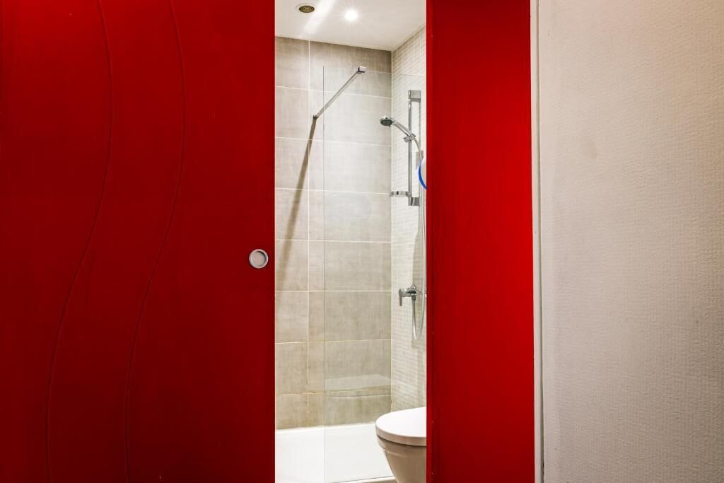 Photo of Bathroom in Carnot - Gailleton