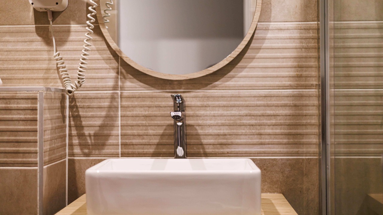 Photo of Bathroom in Carnot - Gailleton