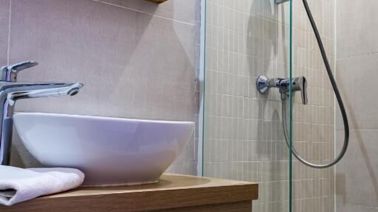 Photo of Bathroom in Carnot - Gailleton