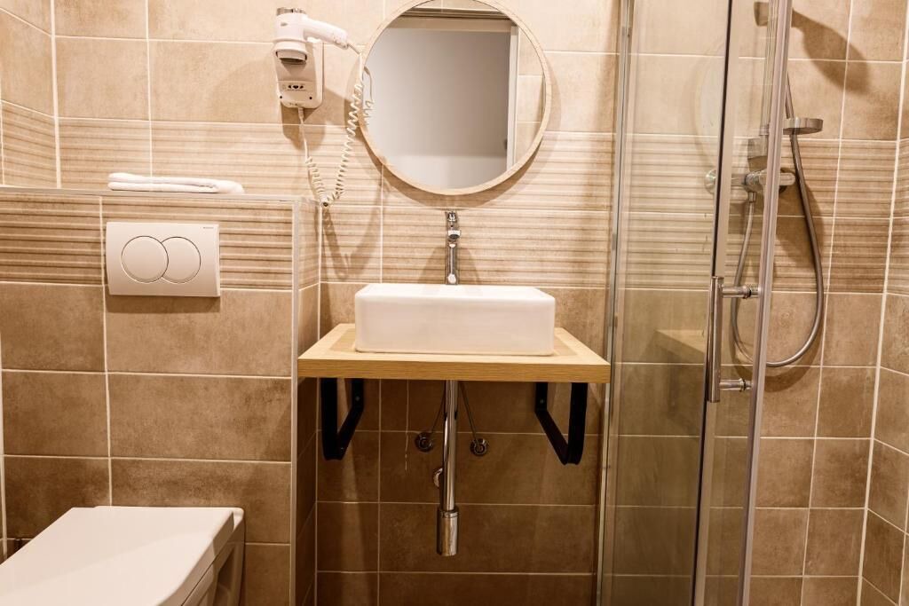 Photo of Bathroom in Carnot - Gailleton