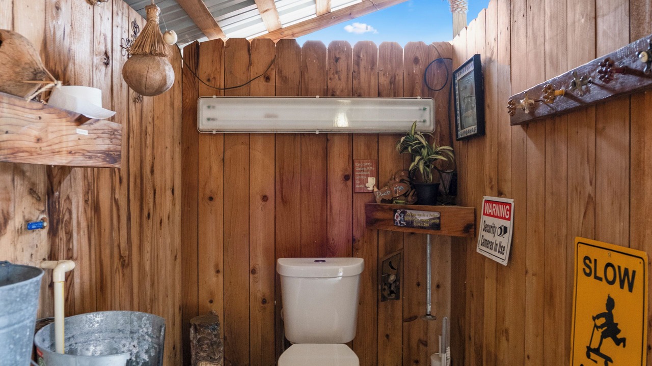 Photo of Bathroom in Alvin