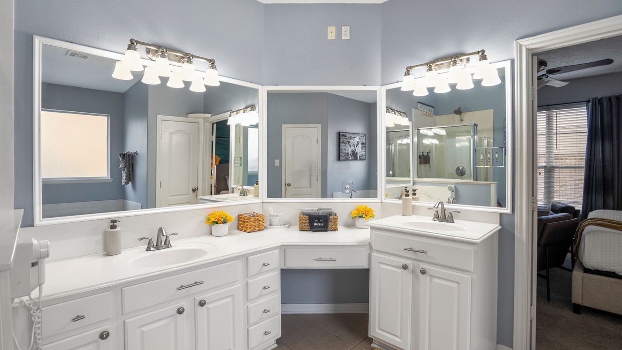 Photo of Bathroom in Alvin