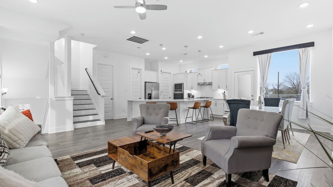 Photo of Livingroom in OST - South Union