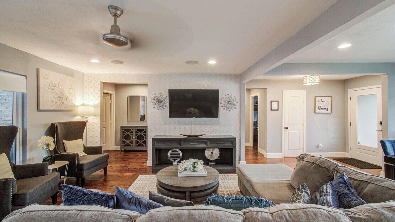 Photo of Livingroom in Westbury