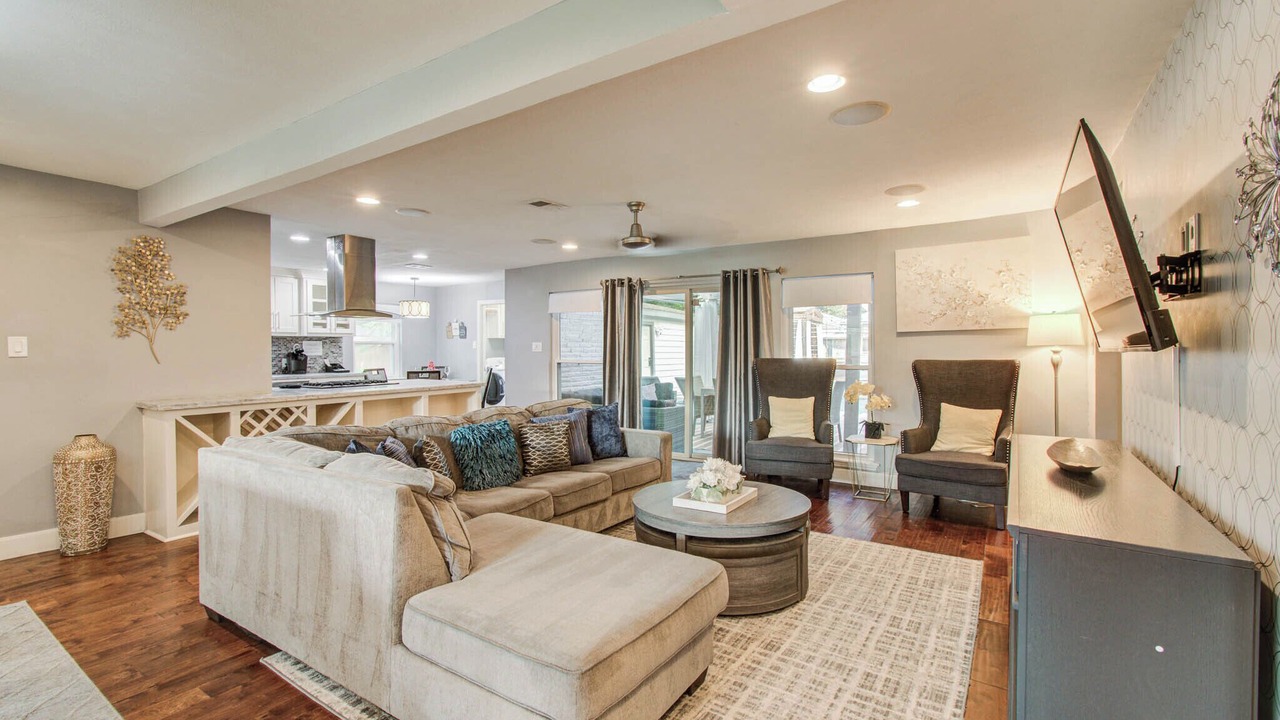 Photo of Livingroom in Westbury