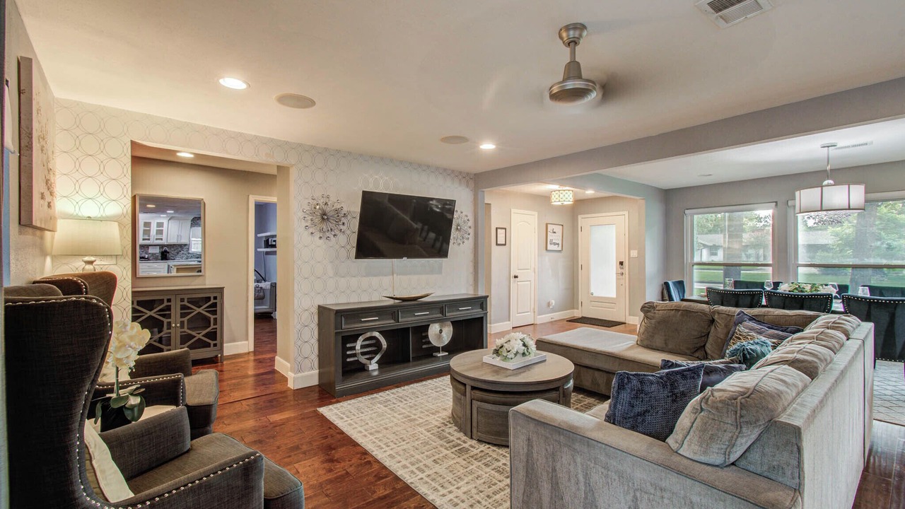 Photo of Livingroom in Westbury