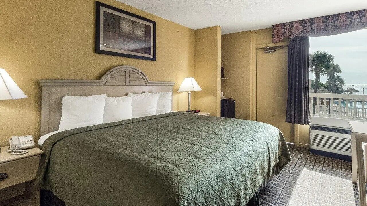 Photo of Bedroom in North Beach