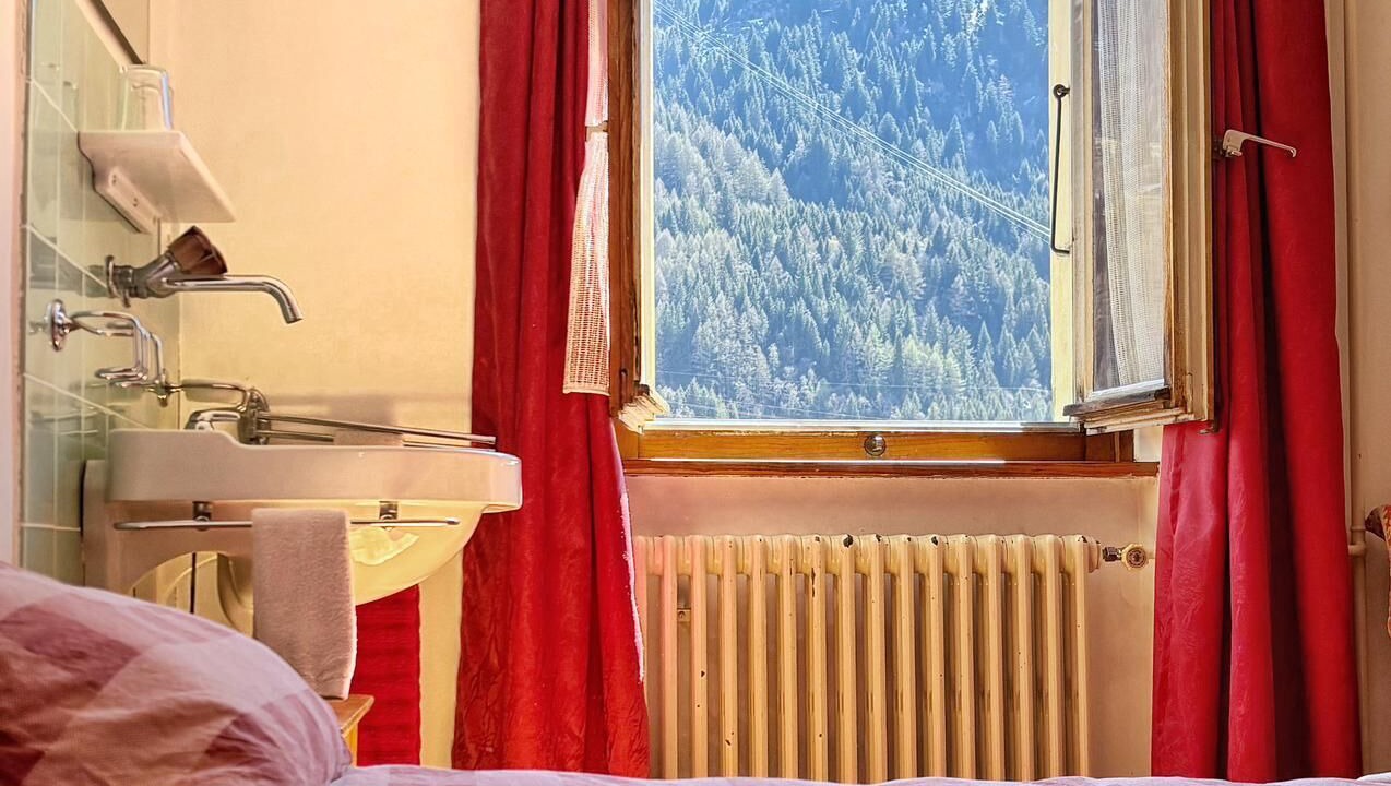 Photo of Bedroom in Airolo