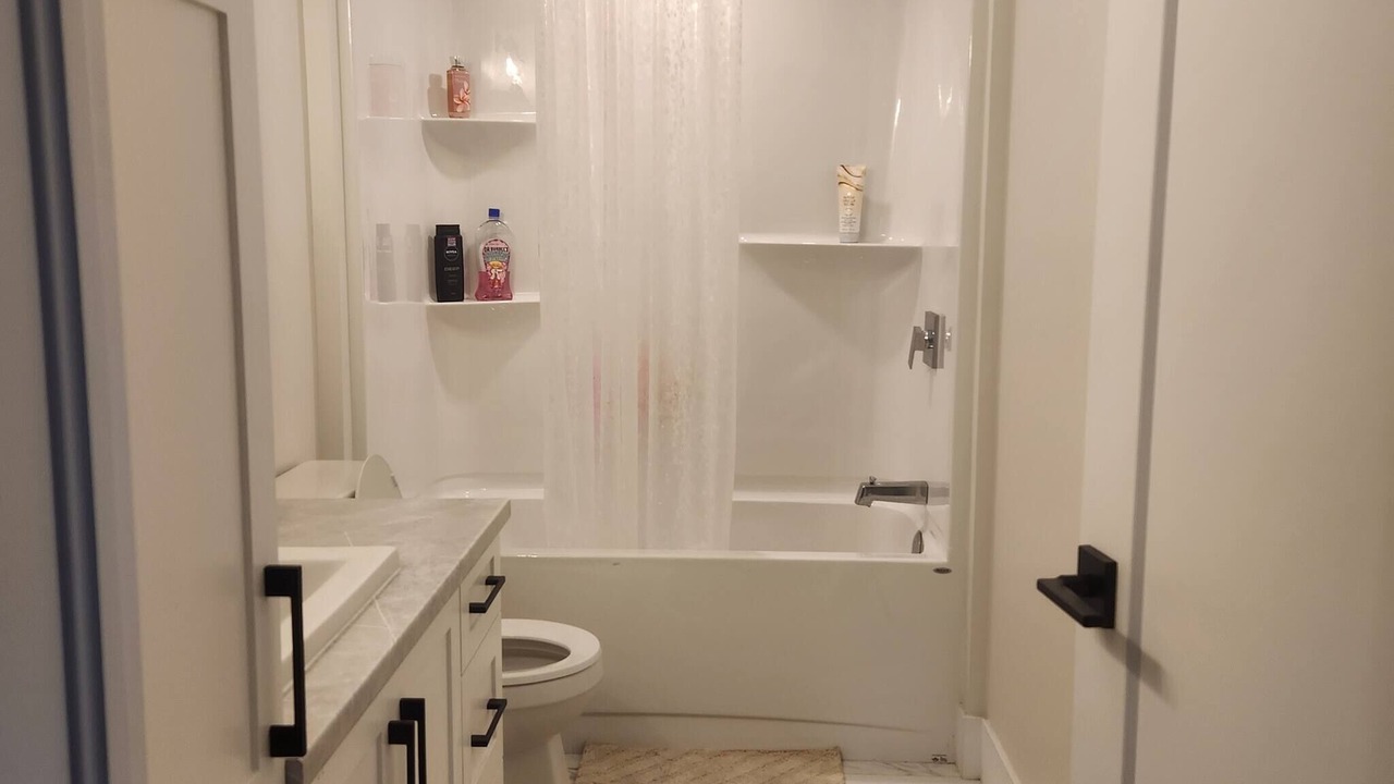 Photo of Bathroom in Dieppe