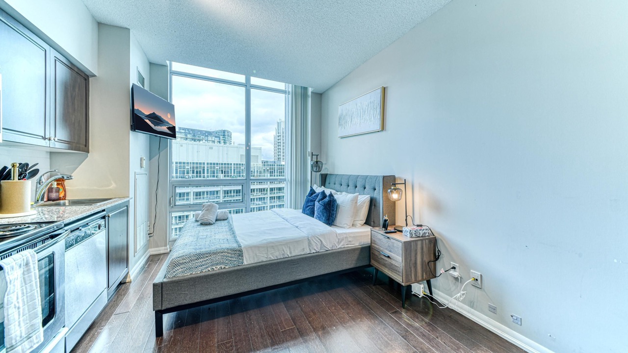 Photo of Livingroom in Trinity - Bellwoods