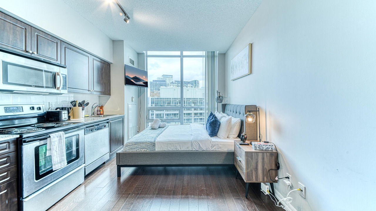 Photo of Livingroom in Trinity - Bellwoods