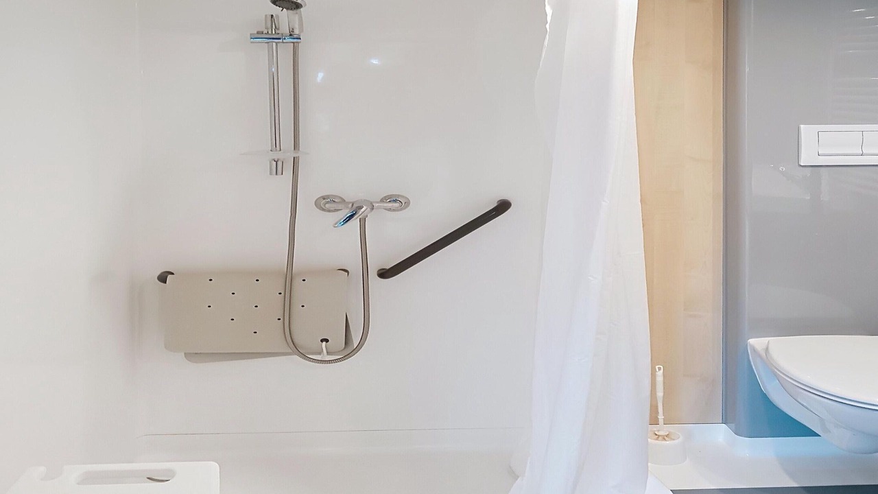 Photo of Bathroom in Malansac