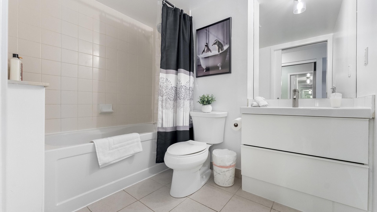 Photo of Bathroom in Fort York