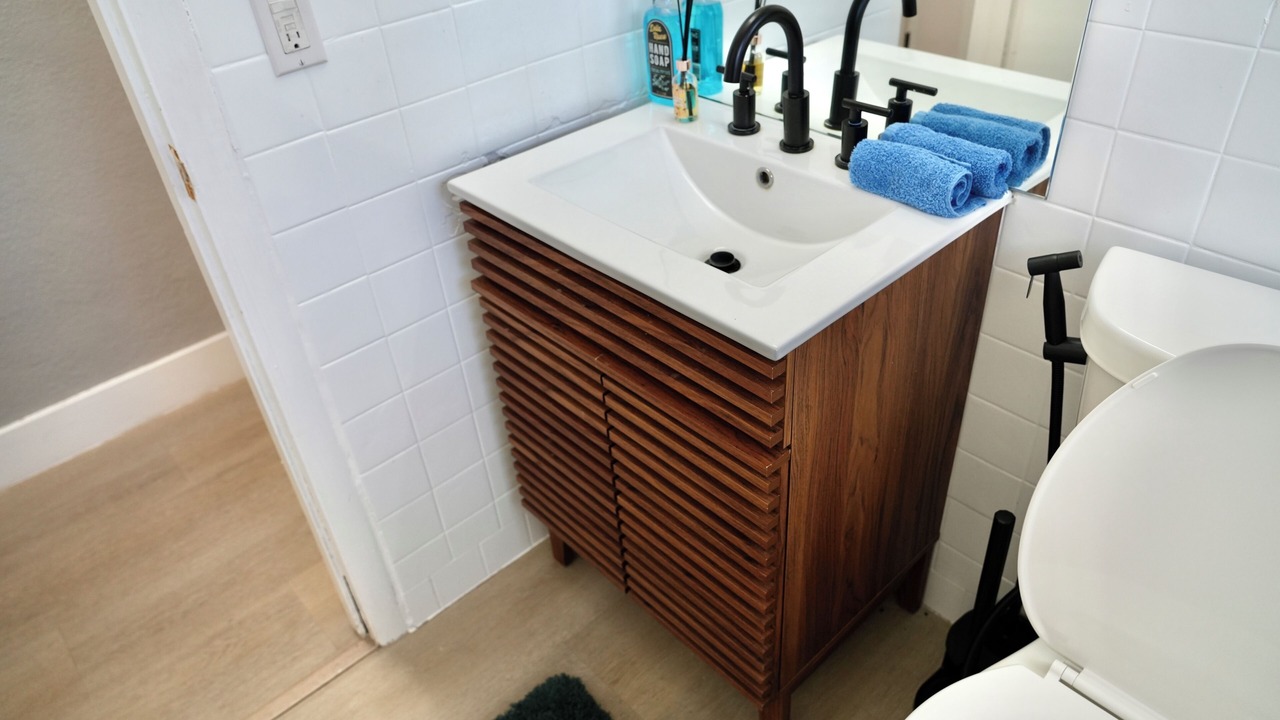 Photo of Bathroom in Driftwood