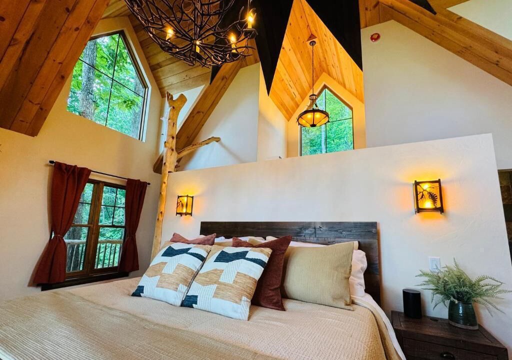 Photo of Bedroom in Waynesville