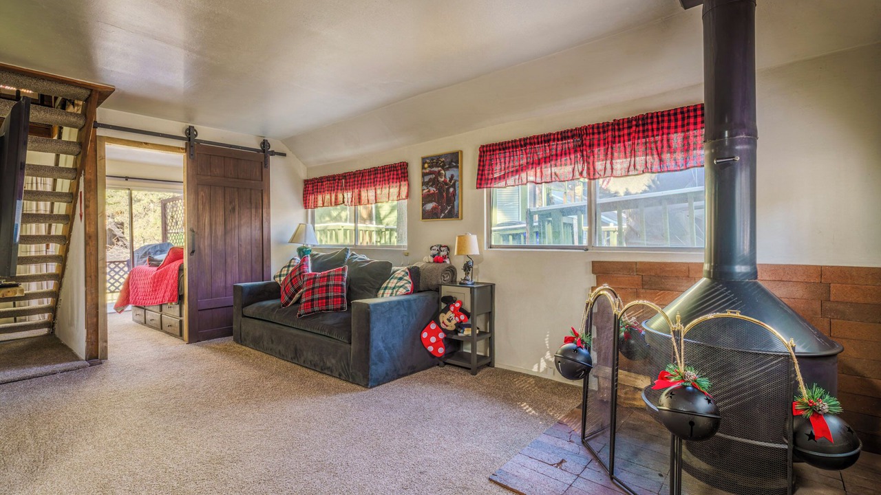 Photo of Patio Balcony in Arrowbear Lake