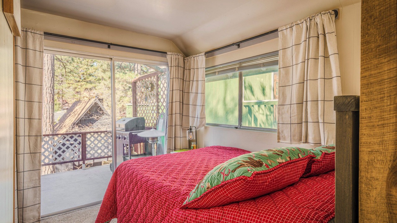 Photo of Patio Balcony in Arrowbear Lake