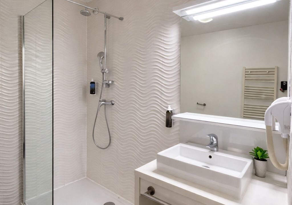 Photo of Bathroom in Rungis