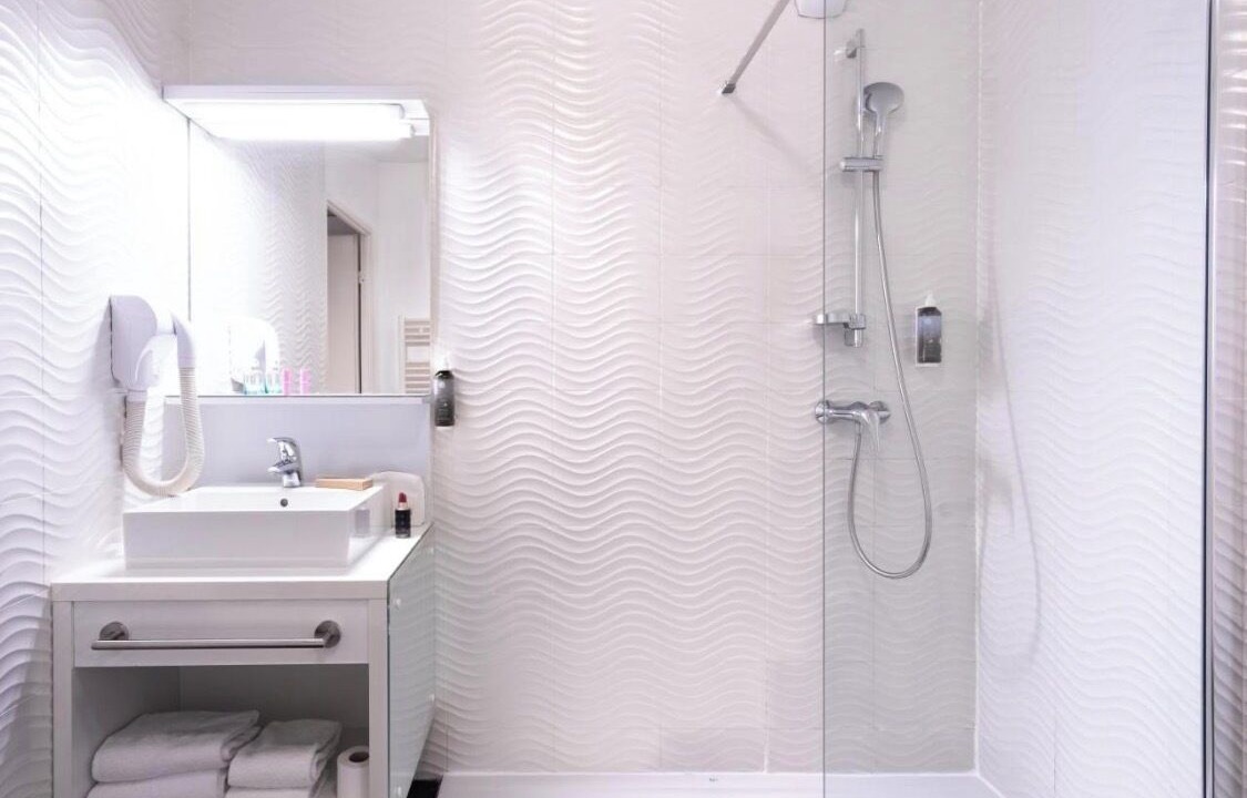 Photo of Bathroom in Rungis