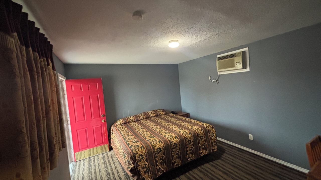 Photo of Bedroom in Greater Greenspoint