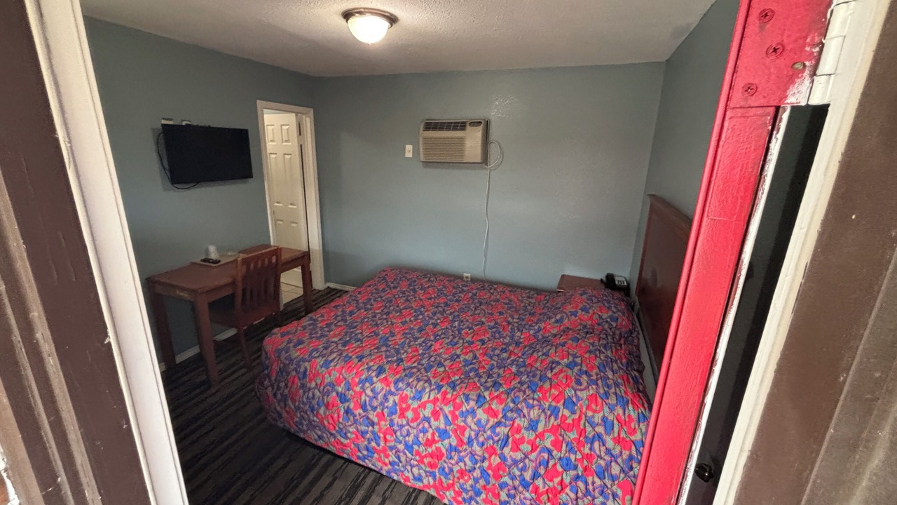 Photo of Bedroom in Greater Greenspoint