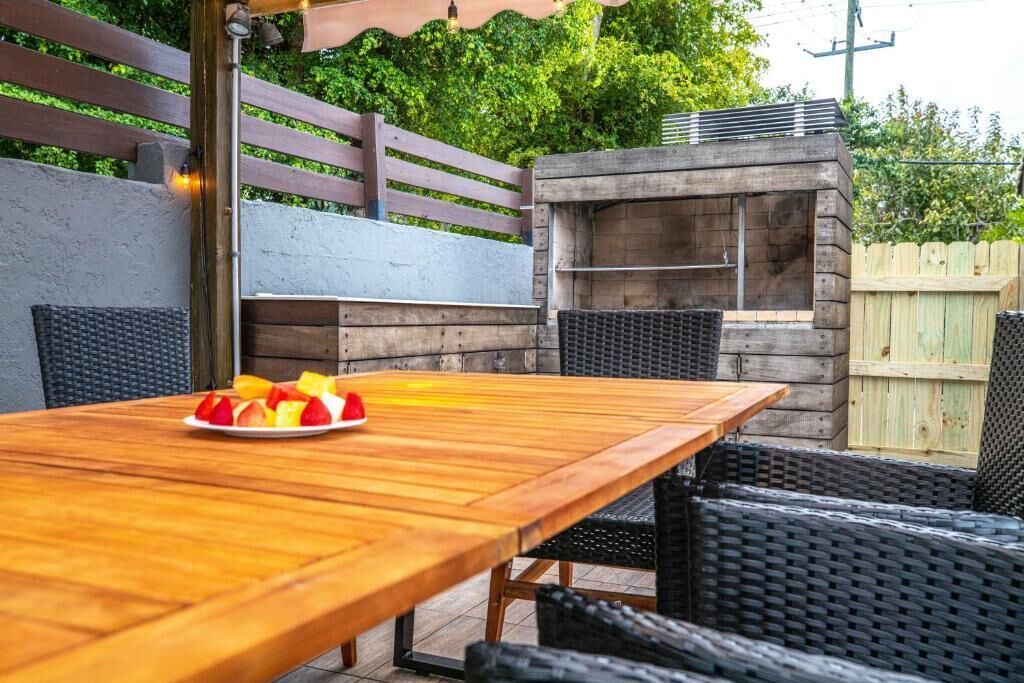 Photo of Outdoor in North Miami Beach