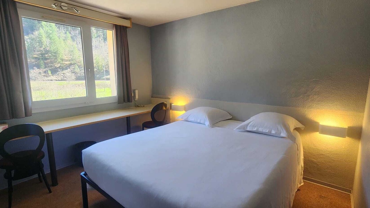 Photo of Bedroom in Florac